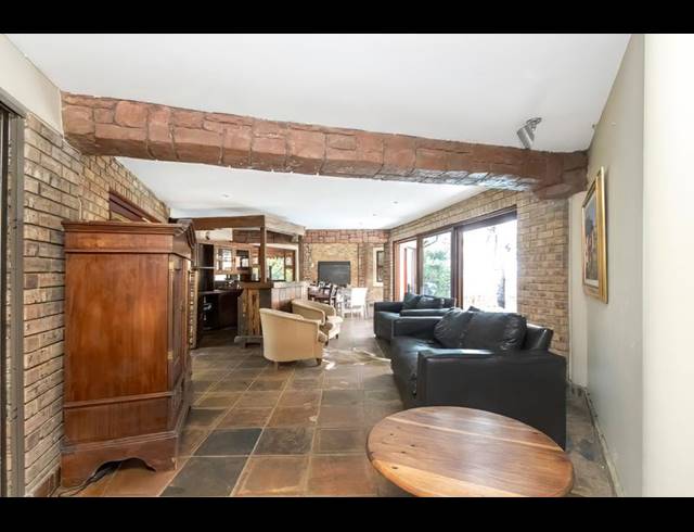 4 BEDROOM HOUSE FOR SALE IN NOORDHEUWEL